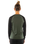 The model is 5' 8" wearing size Medium.